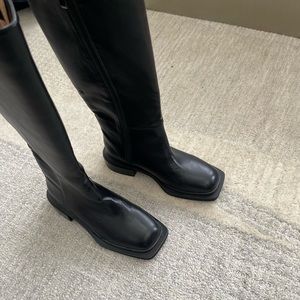 black boots women size 36. New. Black Classic Boots